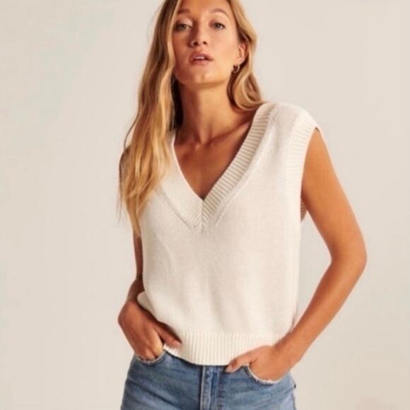 Abercrombie & Fitch Tops - Abercrombie & Fitch Cropped Knit V Neck Sweater Vest In White | Preppy